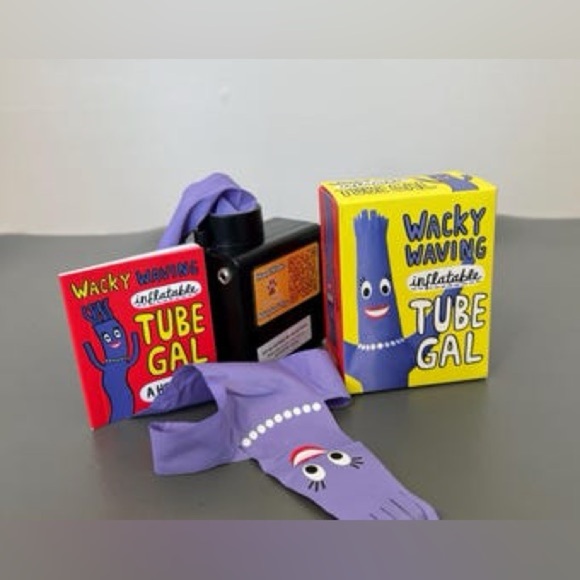 Wacky Waving Inflatable Tube Gal - Picture 2 of 3